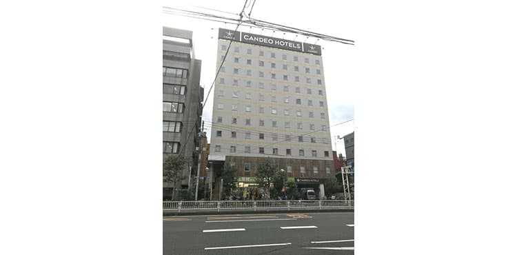 左手にカンデオホテルズ上野さんが見えましたら、右に曲がります